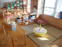 施設紹介 らいおん組　おすし屋さん、ままごと、わたあめやさんなど･･･